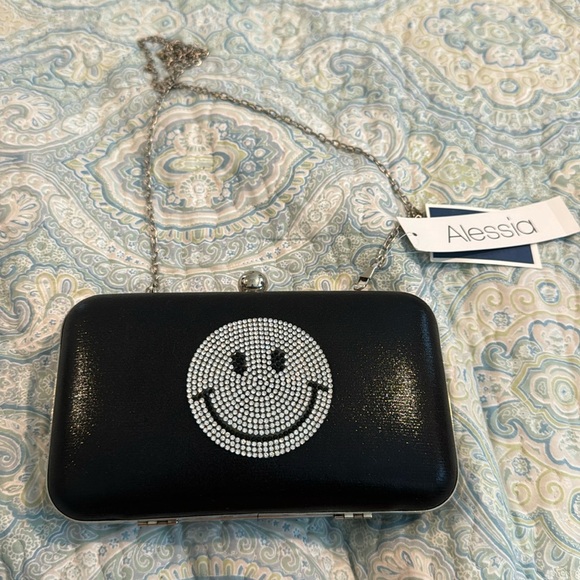 NWT smiley face bag - Picture 1 of 3